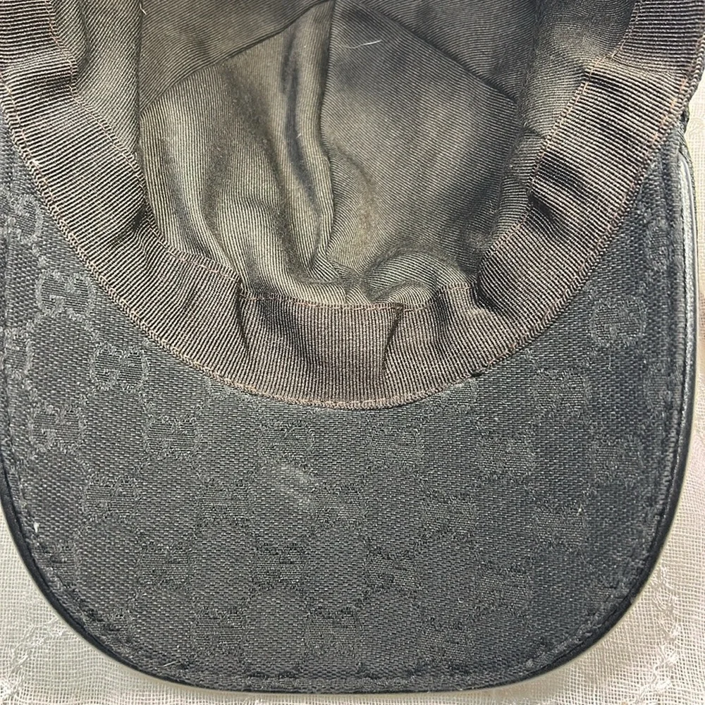 Gucci Authentic canvas leather double lined Baseball cap with bee embroidery